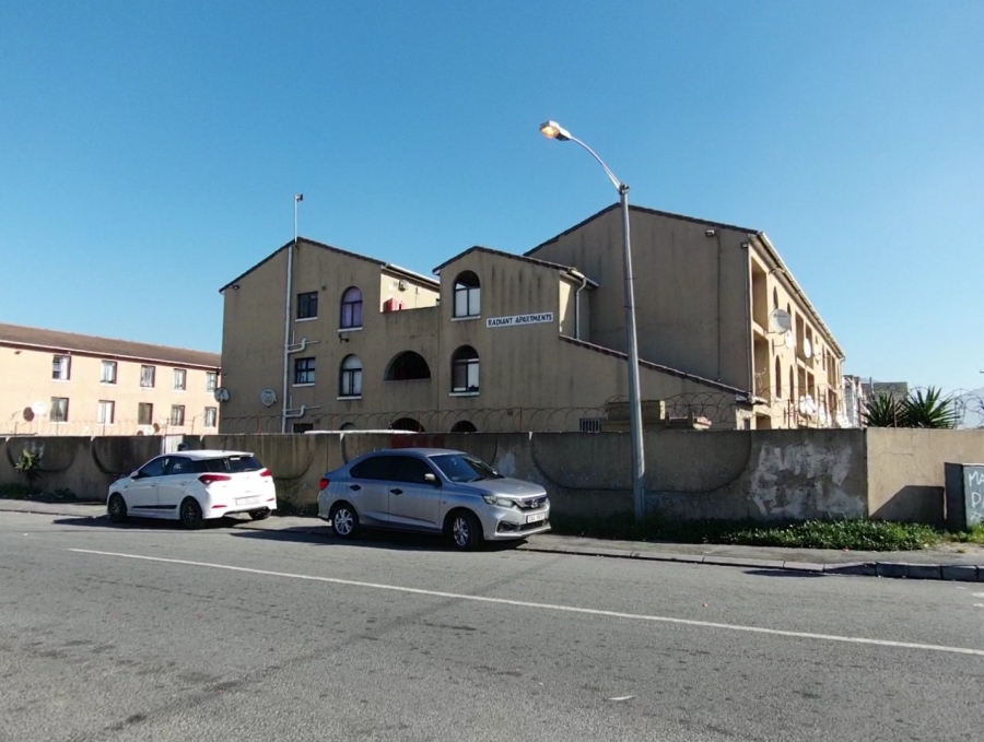 2 Bedroom Property for Sale in Grassy Park Western Cape